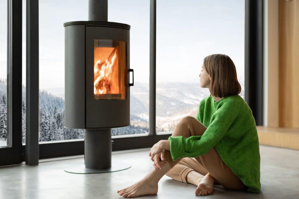 Pourquoi choisir un poêle à bois pour chauffer sa maison